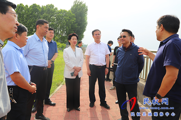 連云港市人大常委會(huì)副主任、市總工會(huì)主席王家全一行蒞民調(diào)研