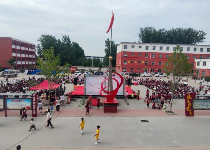 雙塔鎮(zhèn)中心幼兒園舉行“快樂童年，放飛夢想”  六一兒童節(jié)文藝匯演