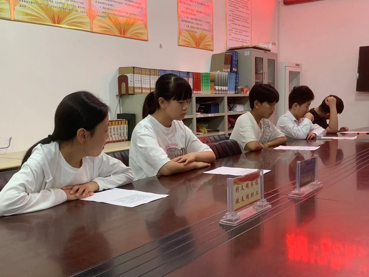民權(quán)縣圖書館舉辦2024年第十五期“快樂繪本劇 傳承誦經(jīng)典”閱讀活動(dòng)