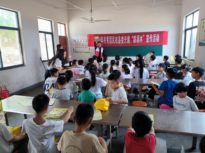 團縣委開展防溺水安全教育宣傳活動