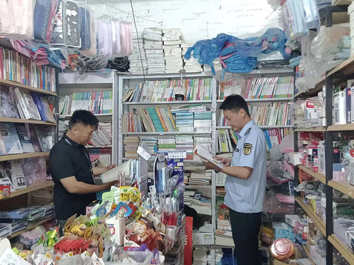 民權(quán)縣文化市場(chǎng)綜合行政執(zhí)法大隊(duì)開(kāi)展“ 閃電 2 號(hào) ”行動(dòng)