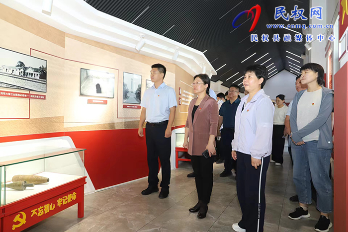 團(tuán)市委、市婦聯(lián)到民開展“守規(guī)矩 敲警鐘 守廉潔 樹清風(fēng)”廉潔文化教育活動