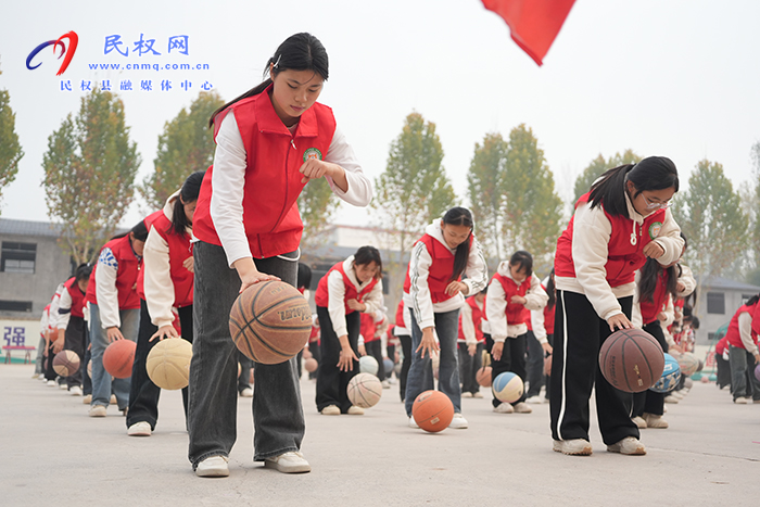 我縣舉行“五育”并舉學(xué)?，F(xiàn)場(chǎng)觀摩會(huì)
