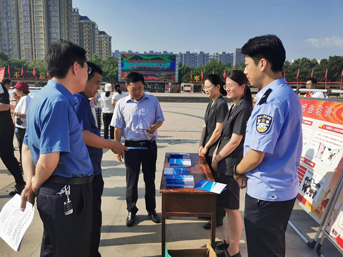 民權(quán)法院開展信用記錄關(guān)愛日主題宣傳活動