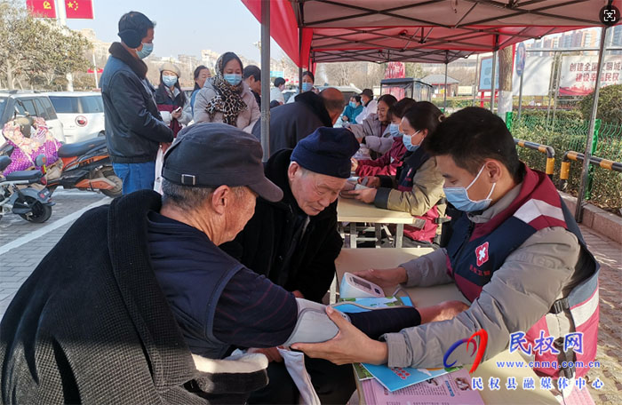 民權(quán)縣衛(wèi)健委開展2025年“我們的節(jié)日·春節(jié)”全民送健康實(shí)踐活動(dòng)