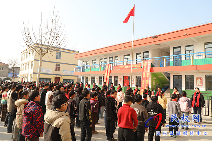 不忘初心 逐夢前行——程莊鎮(zhèn)中心小學(xué)舉辦拜師禮活動