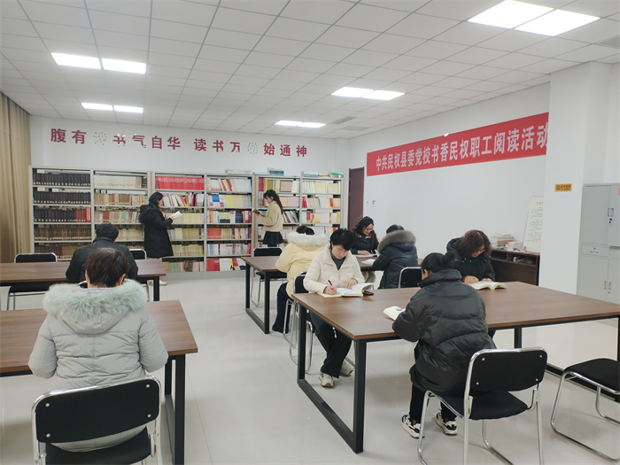     縣委黨校舉辦 “書香三八” 讀書活動  女職工共赴精神盛宴