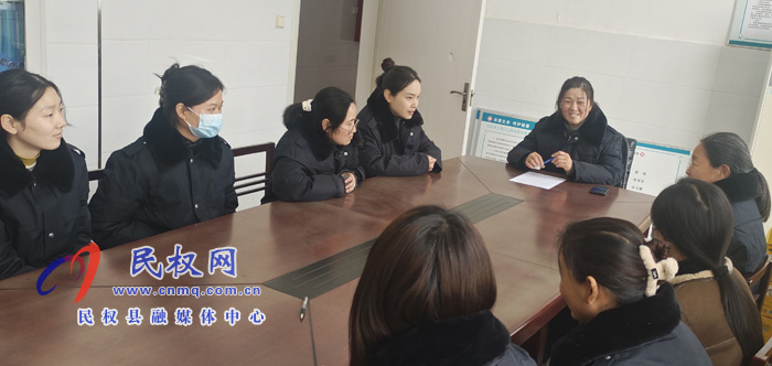 伯黨鄉(xiāng)衛(wèi)生院開展“慰問暖人心，情暖婦女節(jié)”座談會