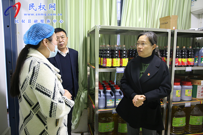 縣委書(shū)記王靜嫻赴分包B級(jí)市場(chǎng)主體調(diào)研食品安全工作