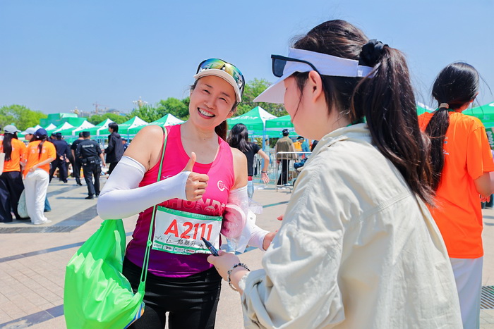 故道春好日 健兒競(jìng)跑時(shí)——2025民權(quán)馬拉松暨第三屆申甘林帶生態(tài)馬拉松賽激情開跑