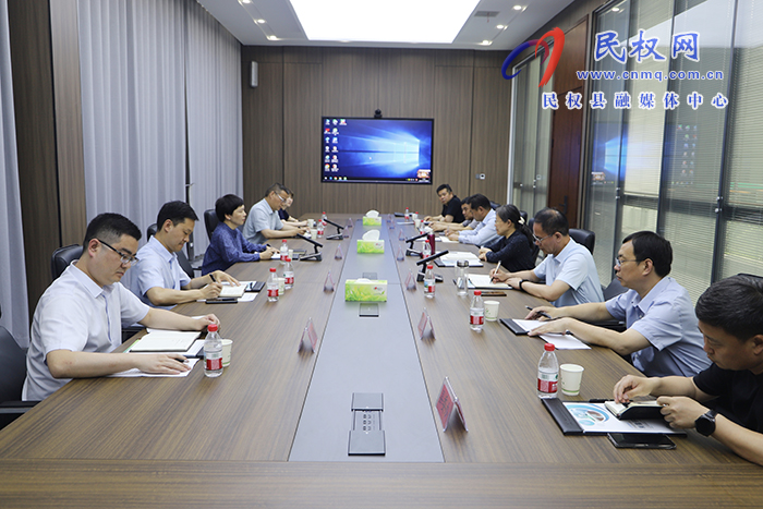 中信銀行商丘分行黨委書(shū)記、行長(zhǎng)路洪欣一行到民考察