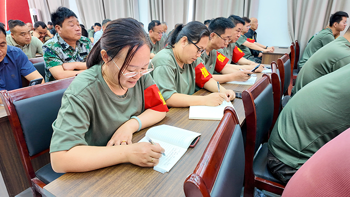 人和鎮(zhèn)召開(kāi)“三夏”生產(chǎn)暨秸稈禁燒動(dòng)員會(huì)