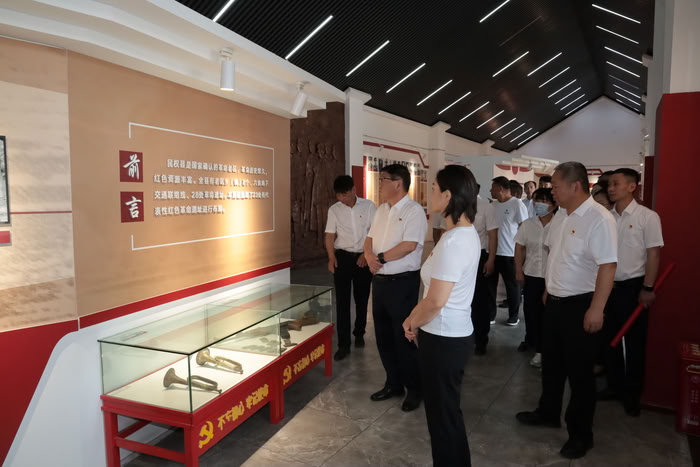 縣疾控中心組織開展“學(xué)規(guī)定、思踐悟、強(qiáng)作風(fēng)、勇?lián)?dāng)”主題黨日活動(dòng)