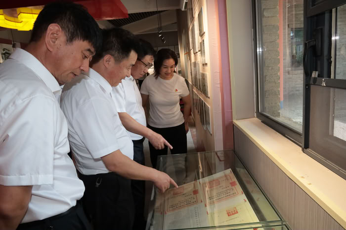 縣疾控中心組織開展“學(xué)規(guī)定、思踐悟、強(qiáng)作風(fēng)、勇?lián)?dāng)”主題黨日活動(dòng)