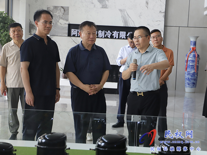 第十二屆全國人大常委會副秘書長、中國留學人才發(fā)展基金會理事長曹衛(wèi)洲一行到民調(diào)研低空經(jīng)濟發(fā)展現(xiàn)狀